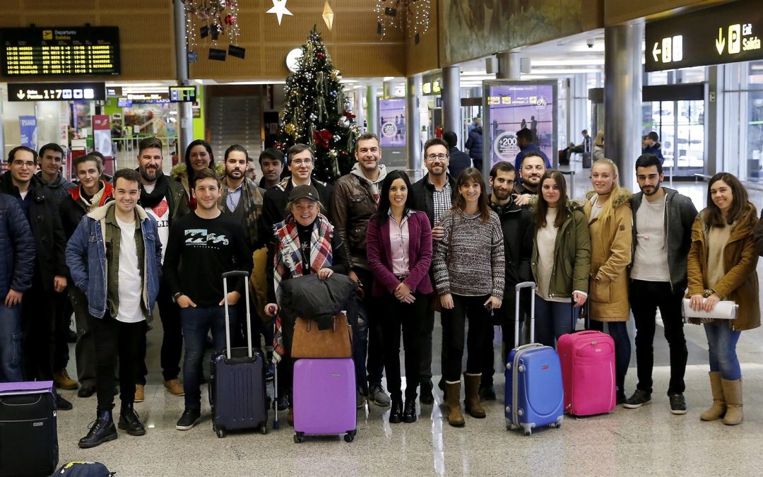Veinte jóvenes de Colindres, Laredo y Santoña viajan a Bruselas a conocer las instituciones europeas