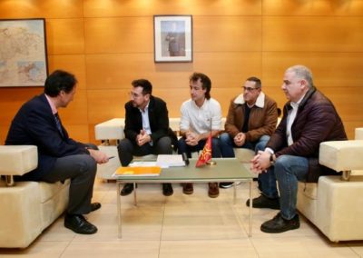 Colindres cubrirá el parque infantil de la zona Las Viejas