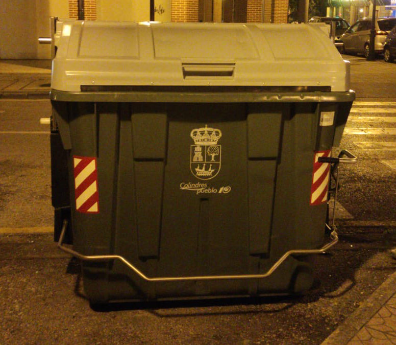 Colindres comienza la sustitución de los contenedores de basura más deteriorados