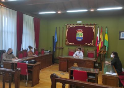 COLINDRES REDUCE LOS AFOROS EN LOS SERVICIOS PÚBLICOS PARA HACER FRENTE AL AVANCE DE LOS CONTAGIOS