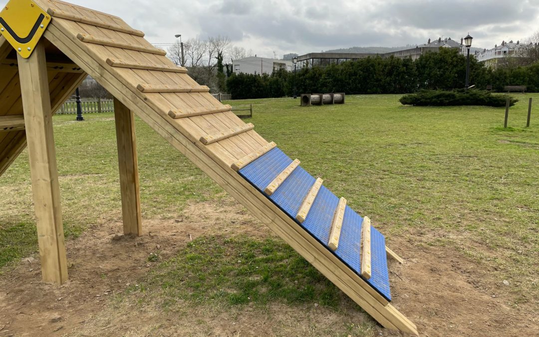 COLINDRES MEJORA EL ESPACIO CANINO DEL PARQUE DEL RIEGO
