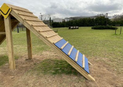 COLINDRES MEJORA EL ESPACIO CANINO DEL PARQUE DEL RIEGO