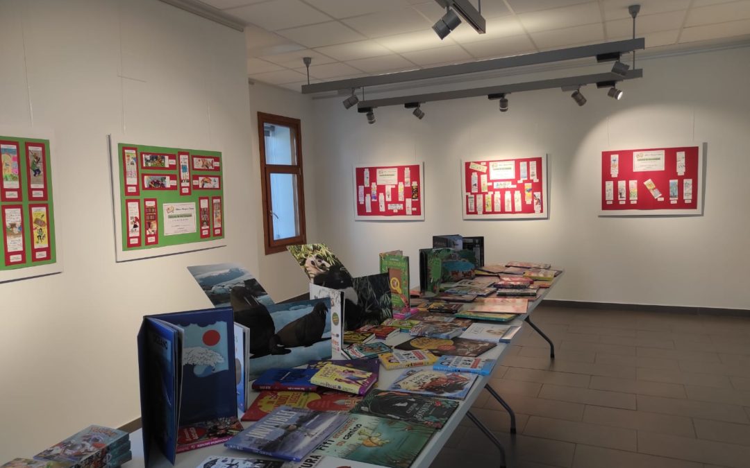 COLINDRES CELEBRA EL DÍA DEL LIBRO