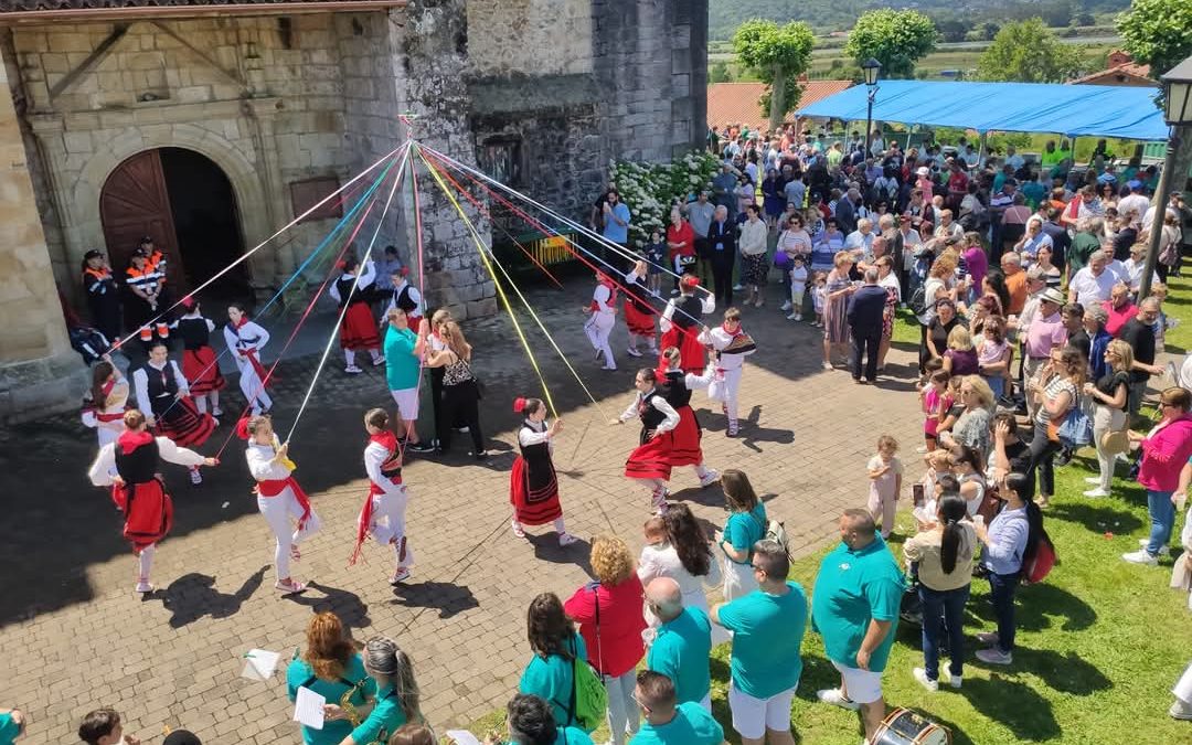 COLINDRES CELEBRA SAN JUAN CON LOS CONCIERTOS DE TOREROS CON CHANCLAS Y JUEVES DE BOLEROS