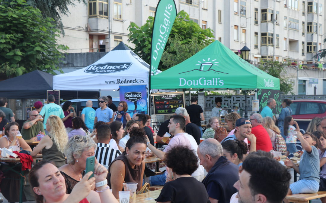 La Feria de la Cerveza Artesana de Colindres reúne a cientos de personas en su tercera edición